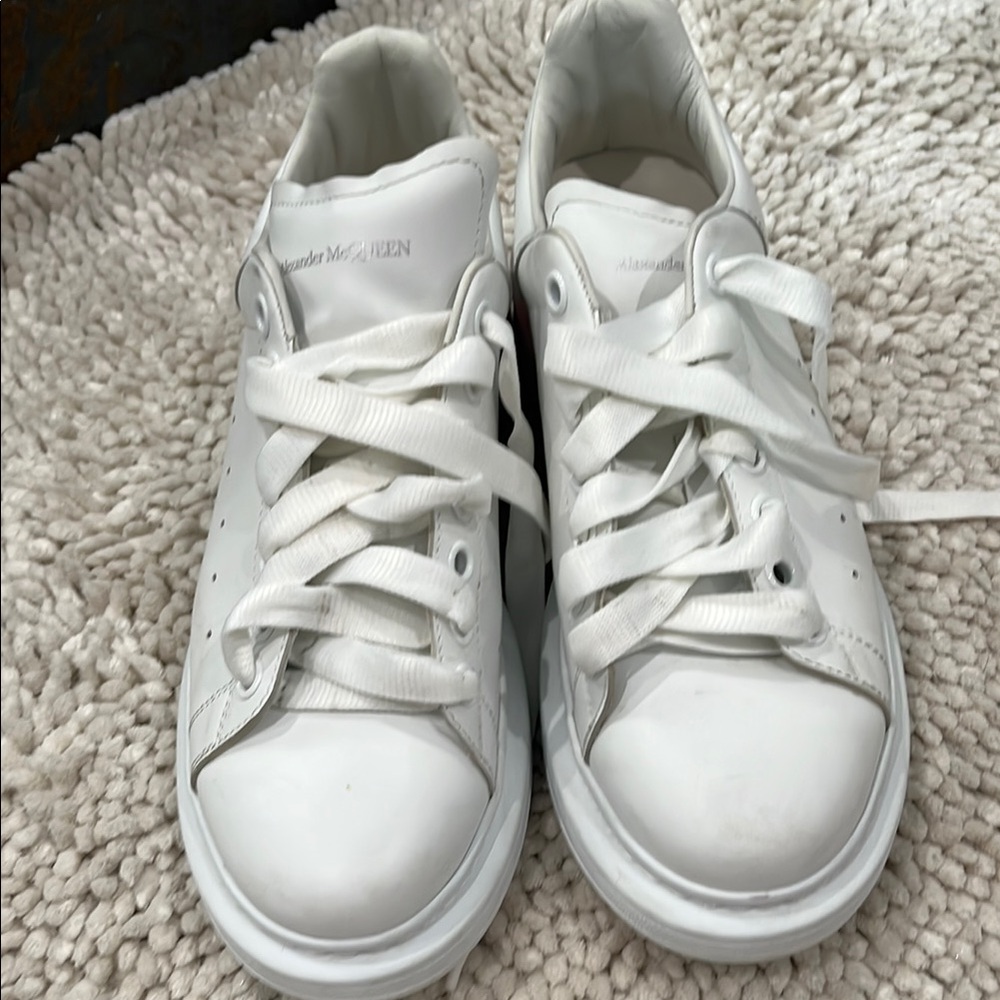 White Low-Top Sneakers with Chunky Soles and Leather Finish
